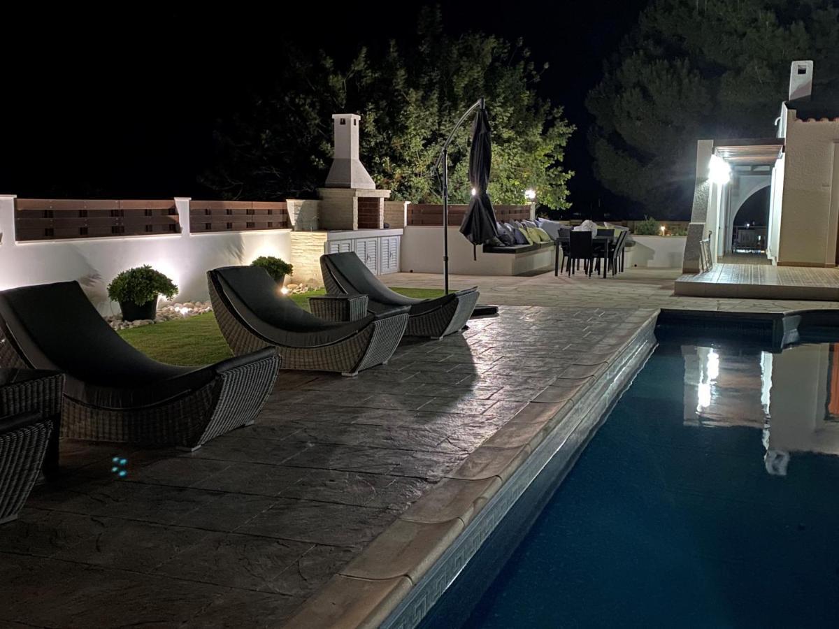 The Belvedere Villa Latchi 外观 照片