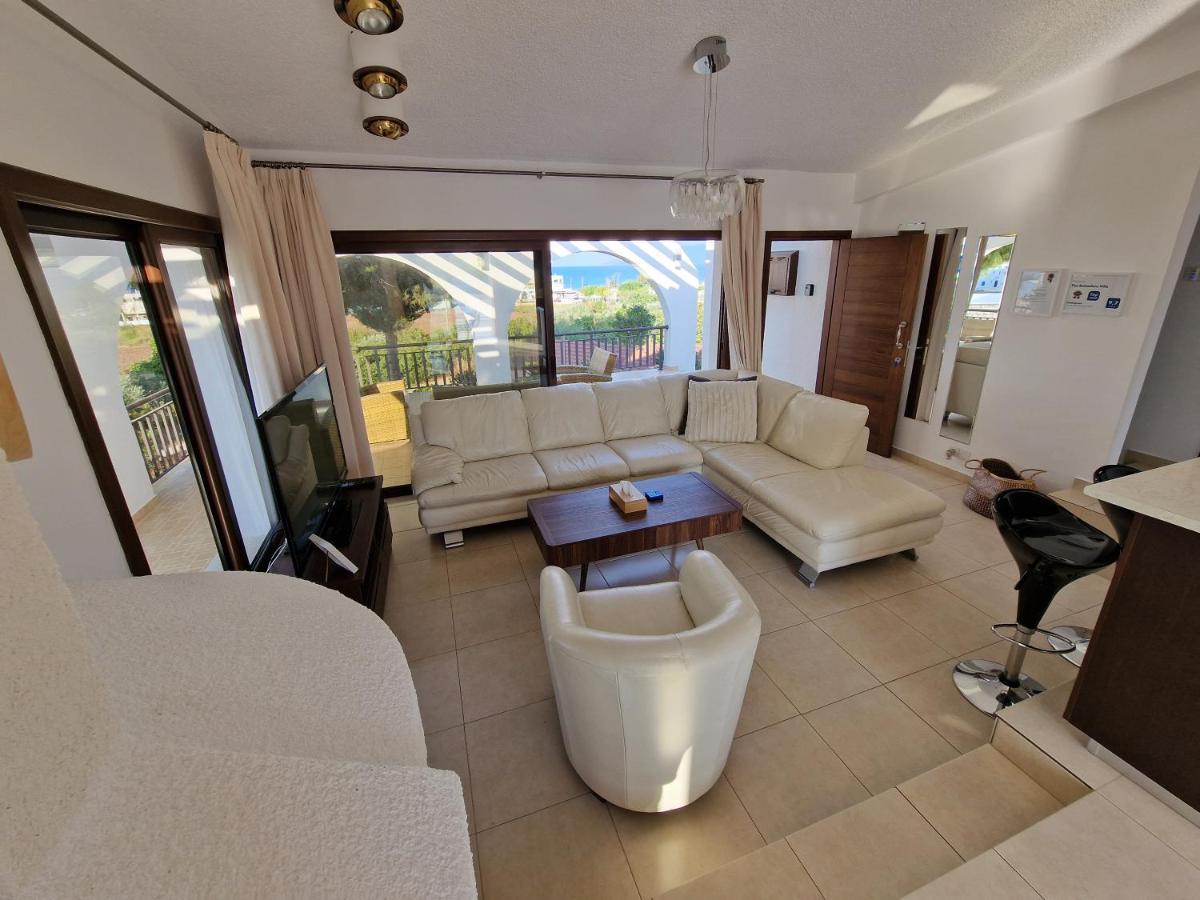 The Belvedere Villa Latchi 外观 照片